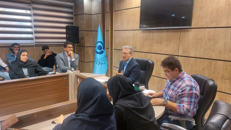 برگزاری جلسه توجیهی مدیر گروه فیزیوتراپی با دانشجویان جدید الورود 